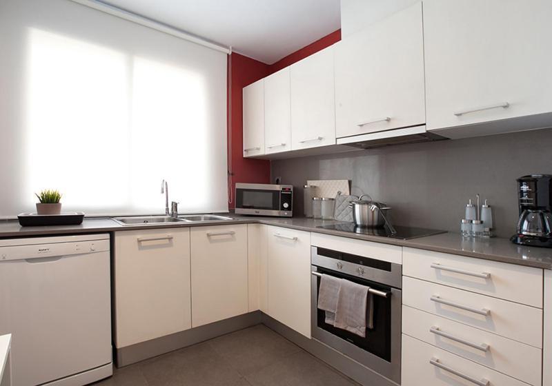 Rent Top Apartments Beach-Diagonal Mar Barcelona Buitenkant foto