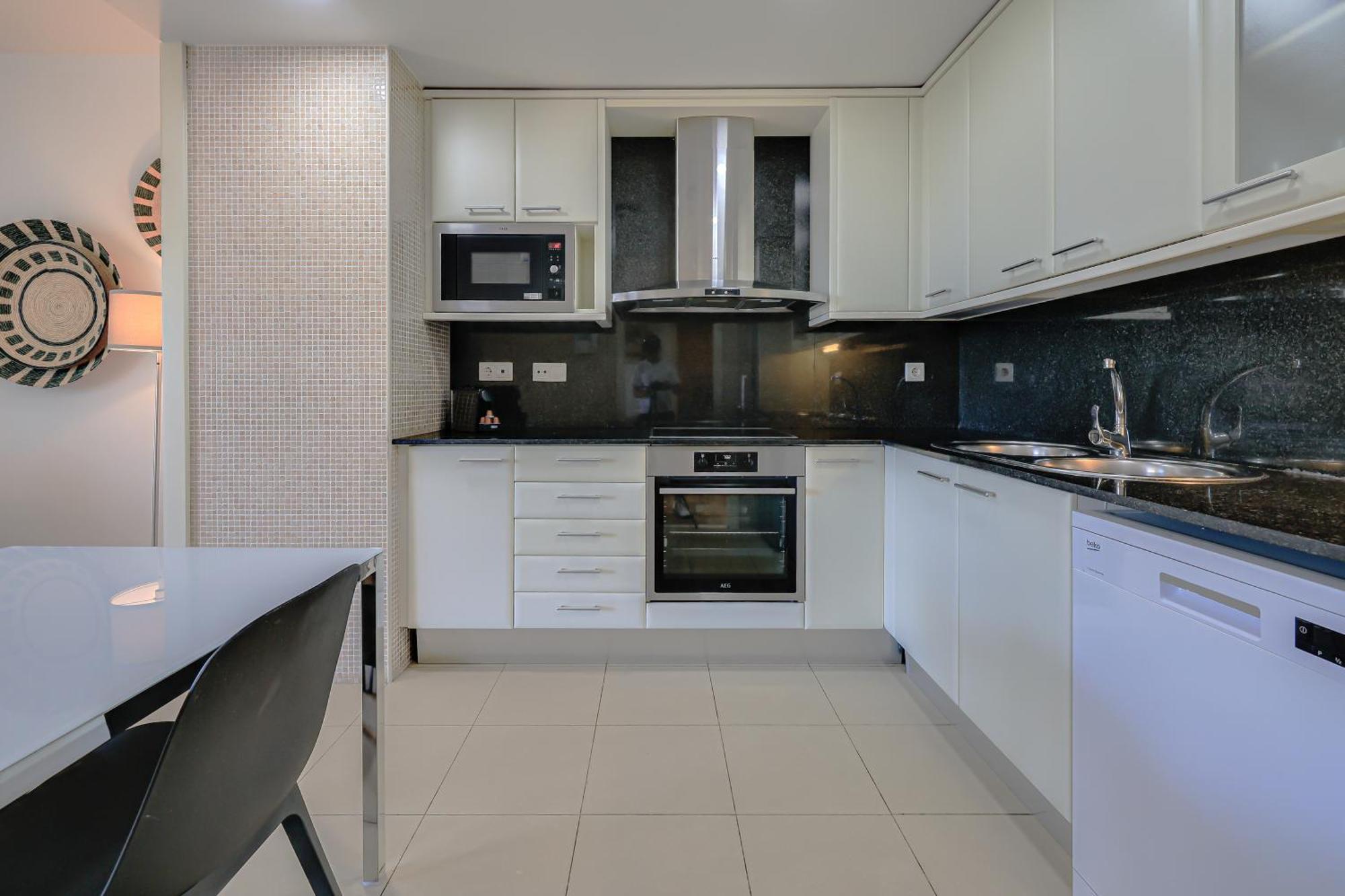 Rent Top Apartments Beach-Diagonal Mar Barcelona Buitenkant foto