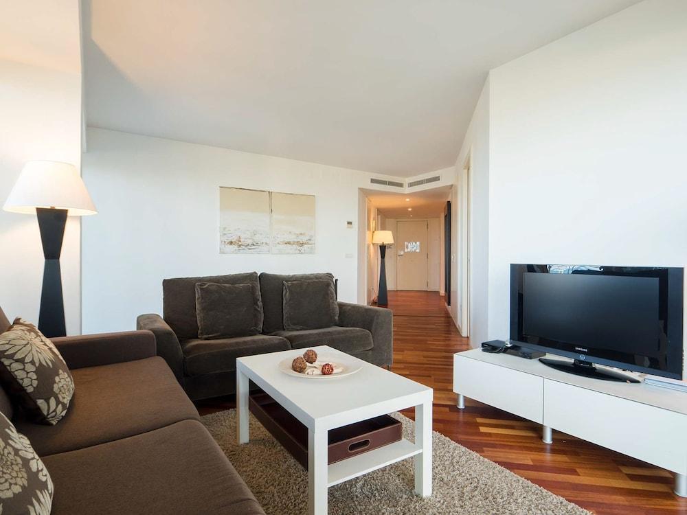 Rent Top Apartments Beach-Diagonal Mar Barcelona Buitenkant foto